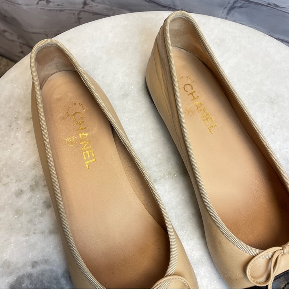 Chanel CC Cap Toe Flats - Picture 5 of 11